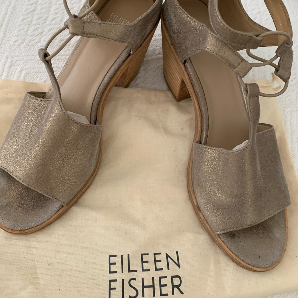 Gorgeous Eileen Fisher open toe stack heel slides with back zipper entry